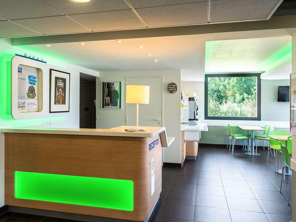 ibis budget Rodez Buitenkant foto