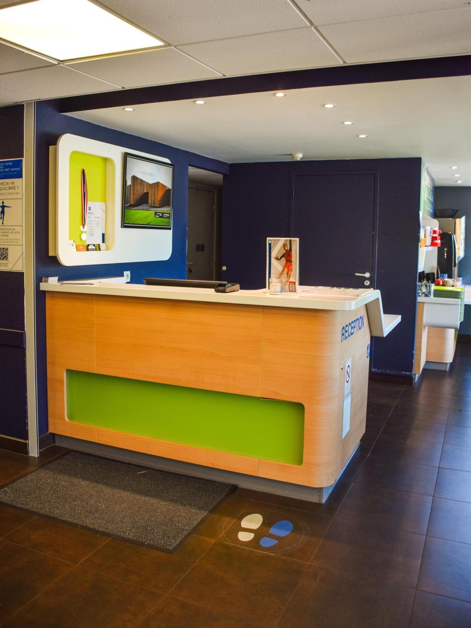 ibis budget Rodez Buitenkant foto