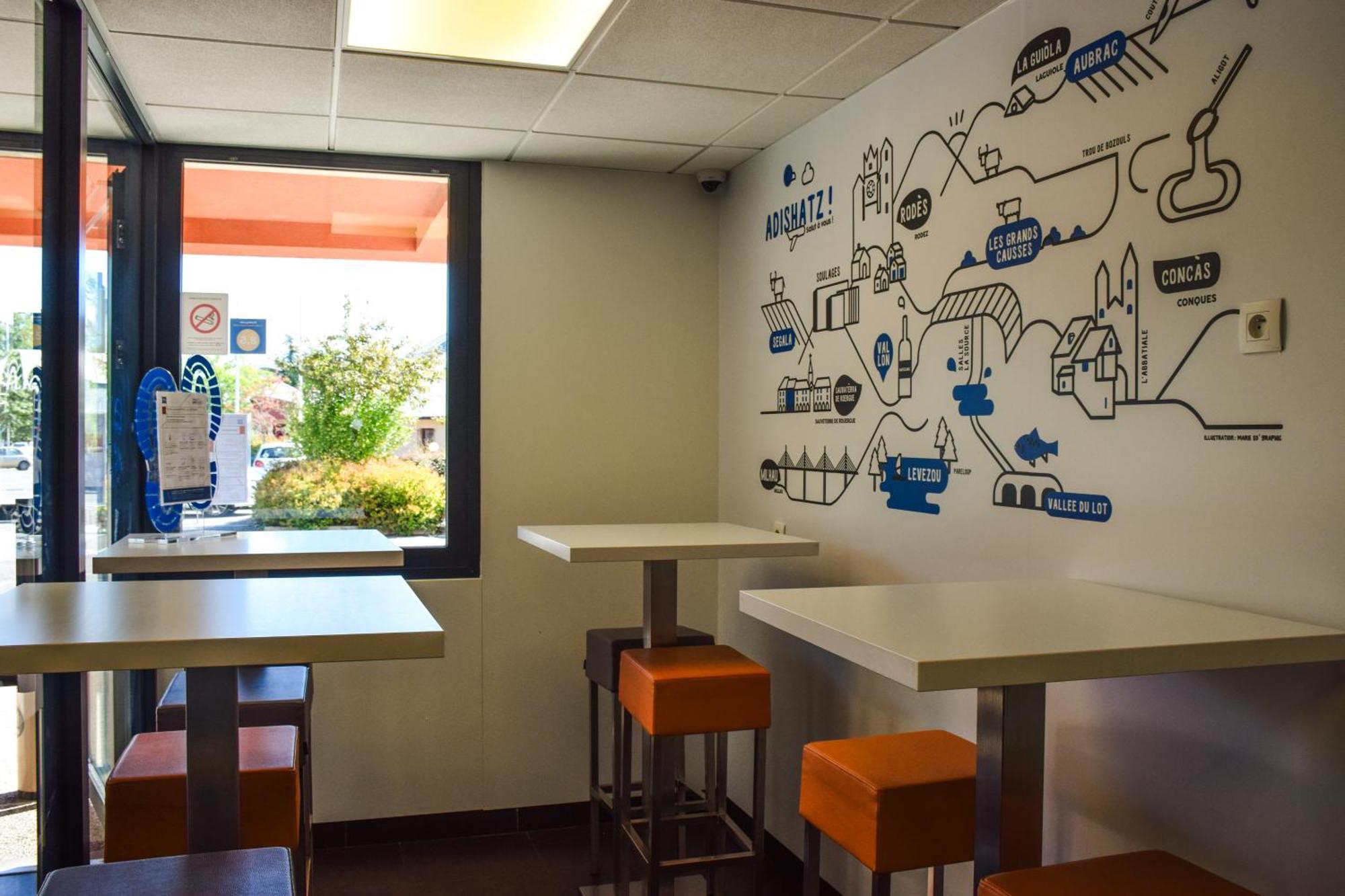 ibis budget Rodez Buitenkant foto